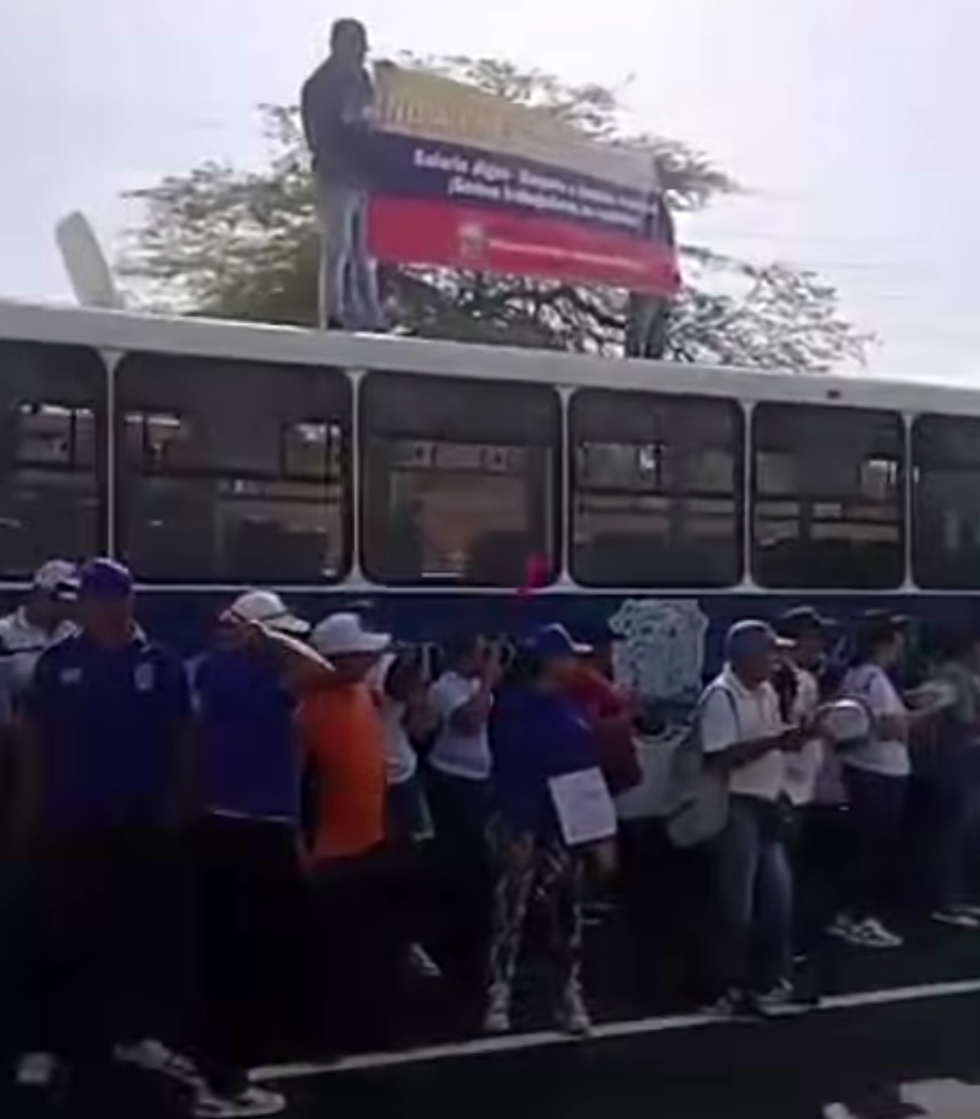 Trabajadores de LUZ protestaron en las calles de Maracaibo para exigir salarios dignos