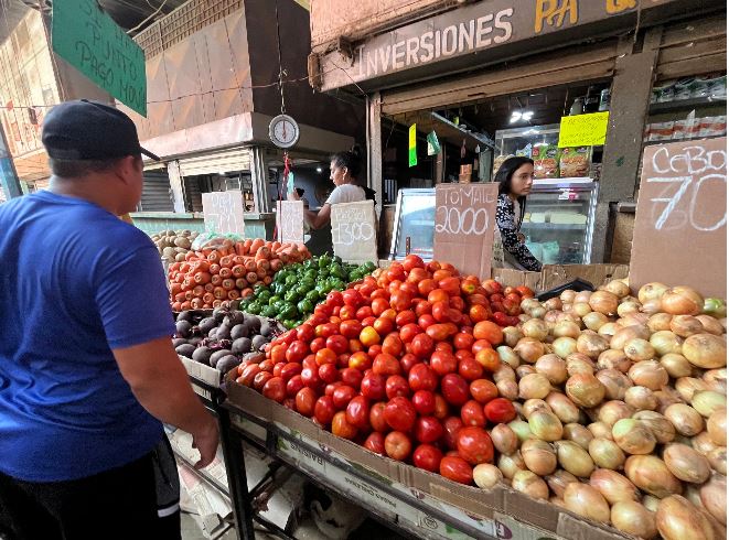 Sábado de "espanto": Precios del tomate se dispara y alcanza los 2 mil bolívares en el centro de Maracaibo