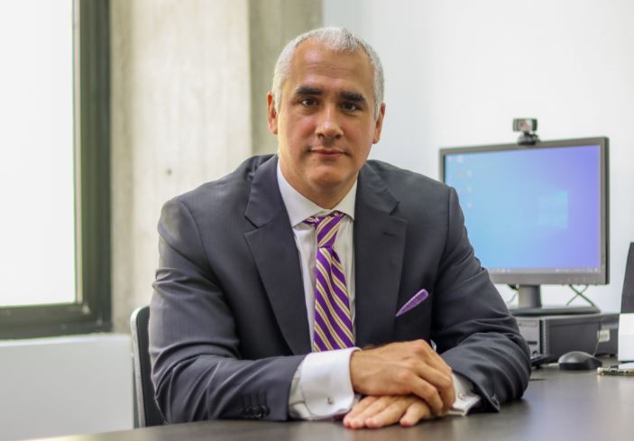 «Hay que celebrarlo»: Economista Luis Olivero sobre reactivación del diálogo entre Gobierno, sindicatos y sector privado