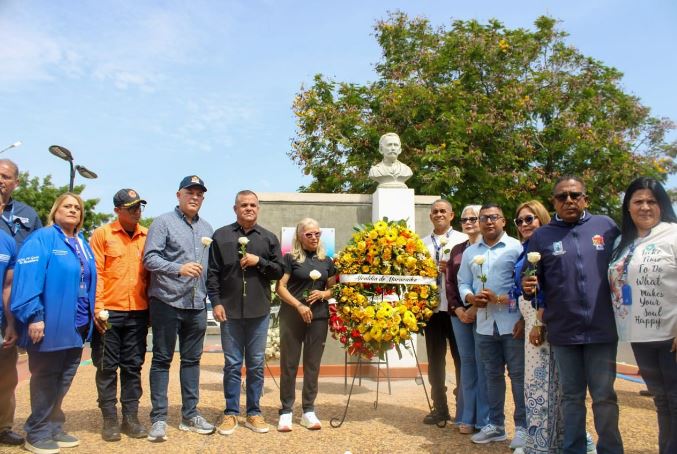 Embajador de Cuba en Venezuela presidió actos en honor al apóstol José Martí: Fue recibido con honores
