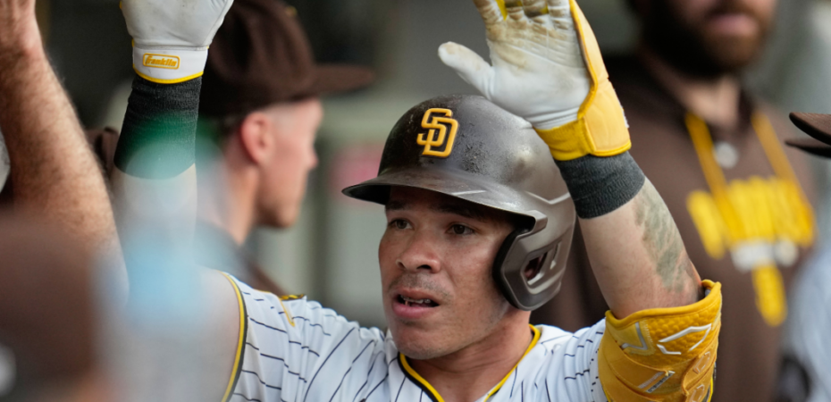 Freddy Fermín desata su poder y guía el triunfo de Padres an