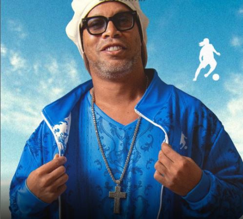 Ronaldinho estrenó su primer álbum musical "Camisa 10" con invitados de lujo