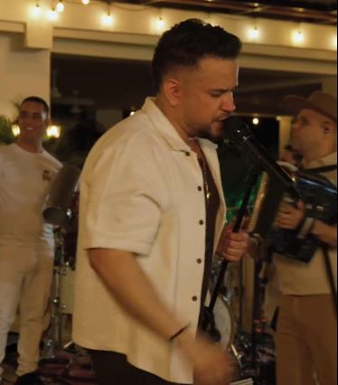 ¡Vallenato y sentimiento puro! Jhonder Morales hizo vibrar a Maracaibo en una noche inolvidable
