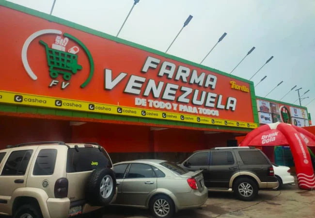 FarmaVenezuela y Fiorella Supermercados inauguran multitienda en el sector Amparo de Maracaibo
