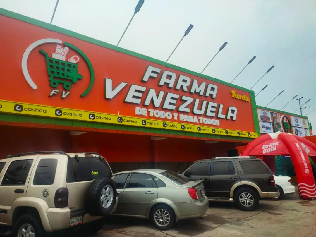 FarmaVenezuela y Fiorella Supermercados inauguran multitienda en el sector Amparo de Maracaibo