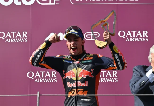 Pedro Acosta hace historia en Austria y logra su primer triunfo en MotoGP