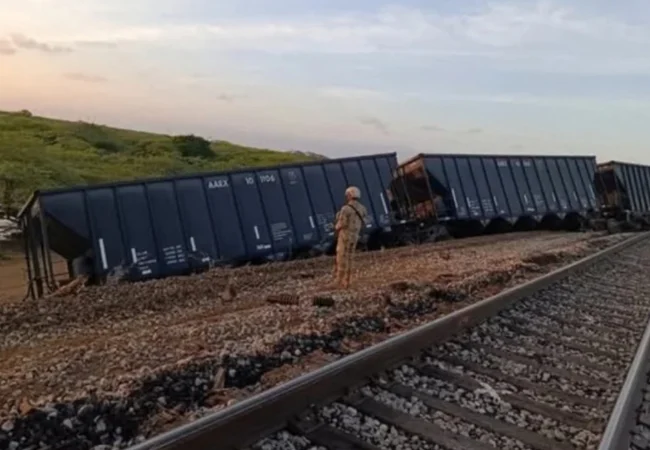 Un ataque con explosivos descarrila un tren de Cerrejón en el norte de Colombia