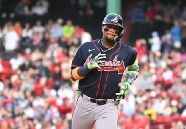 Ronald Acuña Jr. conectó cuadrangular y aseguró el pase de Bravos a la postemporada