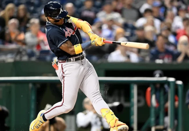 Ronald Acuña Jr. conectó cuadrangular y aseguró el pase de Bravos a la postemporada