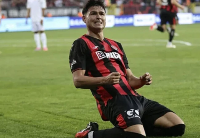 Jesús Ramírez mantiene el olfato goleador en Turquía pese a la caída del Çorum