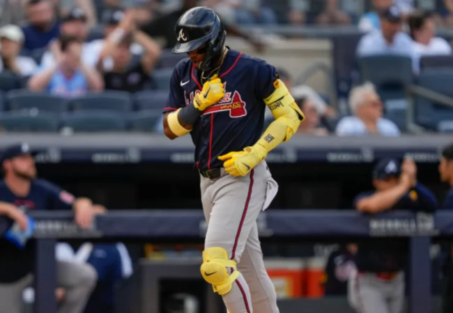 Los Bravos descartan una fractura en Ronald Acuña Jr. tras salir lesionado en Cincinnati