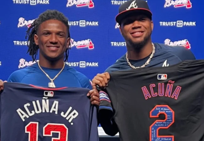 Ronald y Luisangel Acuña hacen historia en el inicio de la postemporada de las Grandes Ligas
