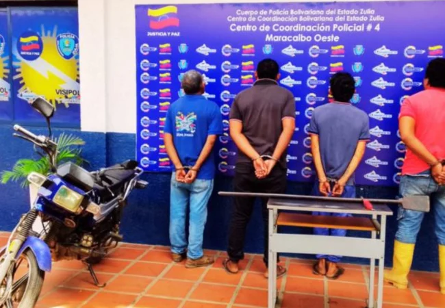 Cpbez arrestó a cuatro sujetos que amenazaban con machete en San Isidro