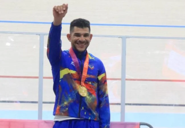 Leangel Linarez conquista el oro en ciclismo de pista de los Suramericanos Santa Fe 2026