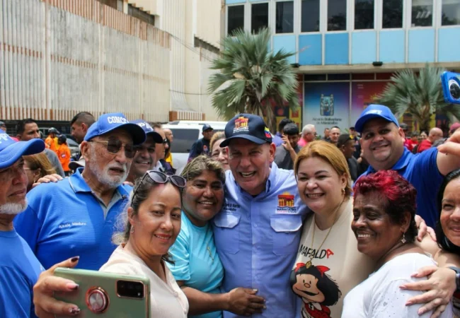Concejo Municipal de Maracaibo marchó junto al colectivo zuliano a 14 años de la victoria perfecta del comandante Chávez