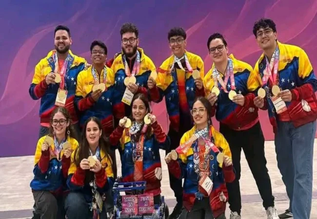 ¡Hazaña histórica! El Team Venezuela se corona tricampeón mundial de robótica en el FIRST Global Challenge 2026