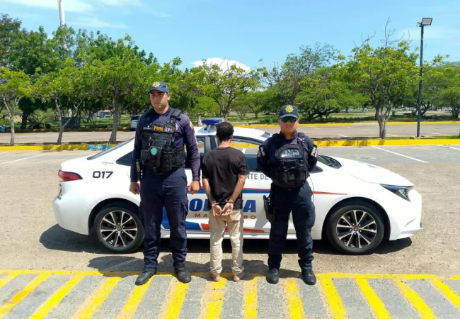 Un vecino de Santa Lucía le pegó a la madre: Polimaracaibo lo arrestó