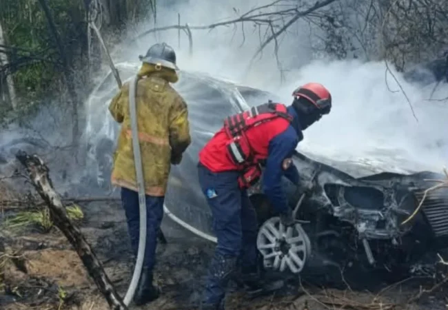 Muere un militar y resulta herido un nieto del expresidente Chávez tras volcarse e incendiarse la camioneta donde viajaban