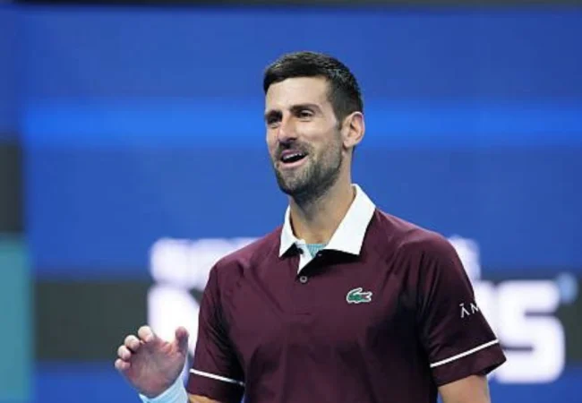 Novak Djokovic reina en Pekín a sus 39 años y roza el récord de Federer