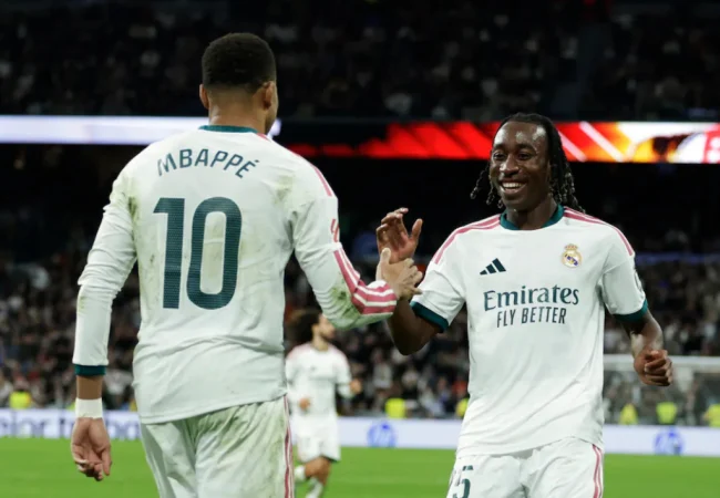 Mbappé lidera con doblete la goleada del Real Madrid frente al Sevilla en el Bernabéu