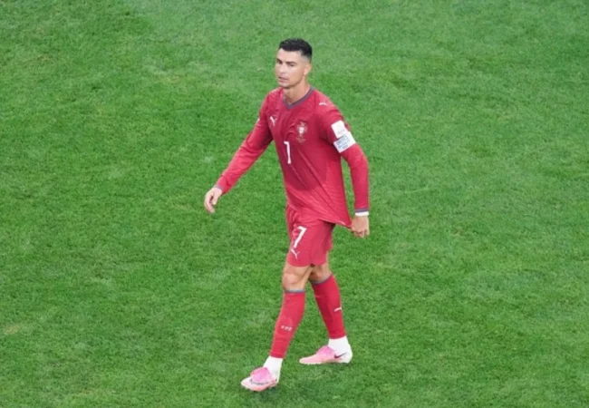 Cristiano Ronaldo fue suspendido por 30 días tras abandonar la concentración de Portugal