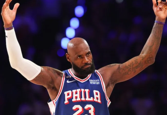 LeBron James lidera una histórica remontada de 29 puntos y los 76ers imponen su ley ante los Cavaliers