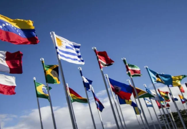 La CEPAL prevé que América Latina y el Caribe crecerán un 2,5% en 2027 en medio de riesgos externos