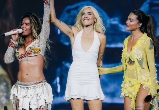 Karol G sorprende a sus fans en Miami con una presentación estelar junto a Elena Rose y Greeicy