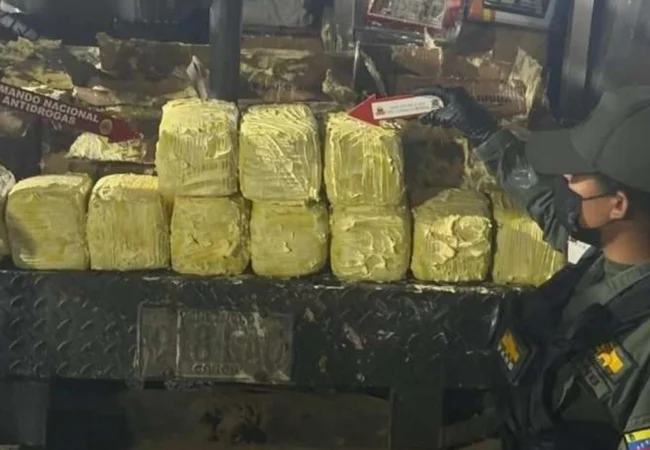 Hallan 80 panelas de marihuana ocultas en cajas de mantequilla