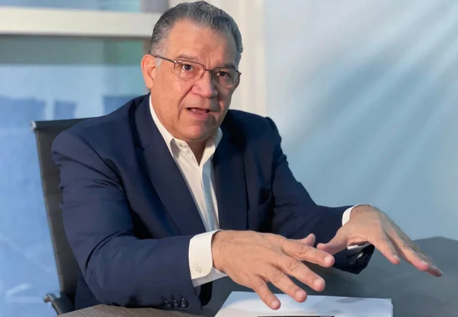 Enrique Márquez pide unidad a la oposición y al Gobierno interino "acelerar la transición"