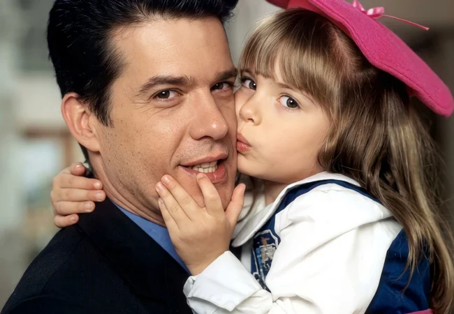 Luciano se reencontró con su hija Dulce María, 25 años después de Carita de Ángel