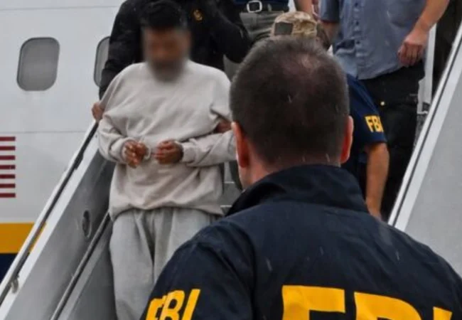 Extraditan a EE. UU. a alias «El Ingeniero» presunto miembro del Tren de Aragua detenido por el FBI en Venezuela