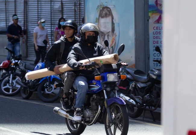¿Cuáles son las multas que establece la ley para los motorizados en Venezuela?