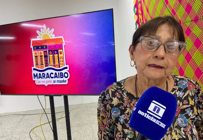Cronista de la ciudad Ligia Berbesí reivindica la gestión de Rafael Urdaneta al frente del Zulia en el foro "Gobernar el Caos"