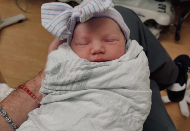 Kaley Cuoco anuncia el nacimiento de su segunda hija, Philomena Carmine