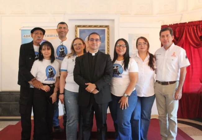 Con el lema "La alegría del amor que sana y reconstruye", la Arquidiócesis de Maracaibo lanza la 36ª edición de Abrazo en Familia