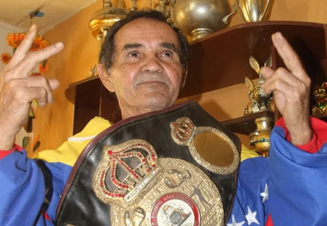 El histórico triple campeón mundial del peso mosca Betulio González cumple 77 años
